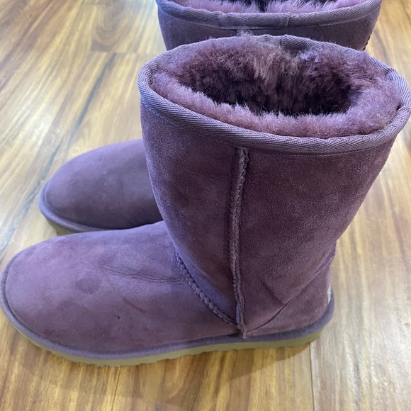 Genuine UGG Australia Purple Calf Boots - Picture 4 of 4